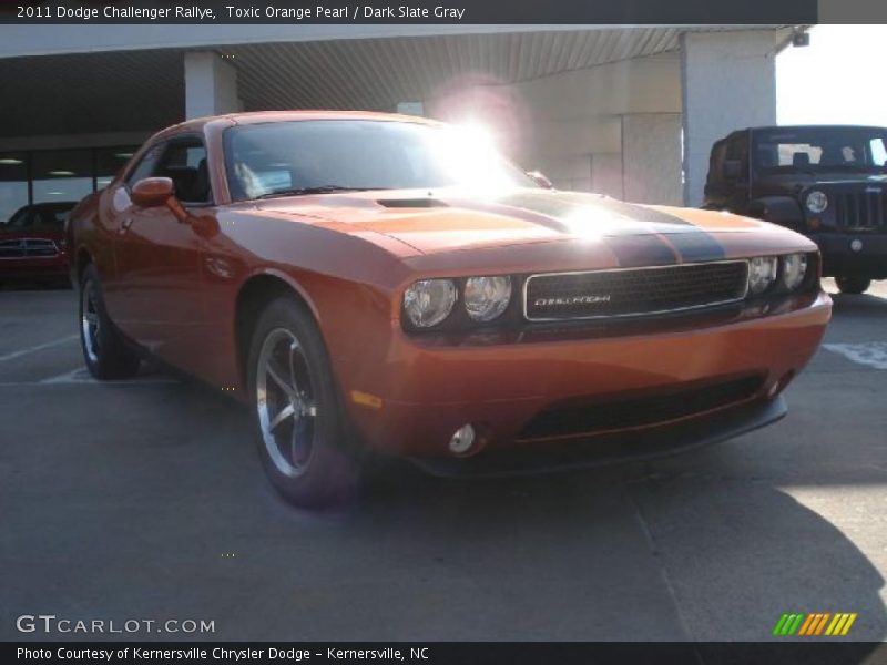 Toxic Orange Pearl / Dark Slate Gray 2011 Dodge Challenger Rallye