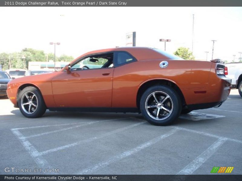 Toxic Orange Pearl / Dark Slate Gray 2011 Dodge Challenger Rallye
