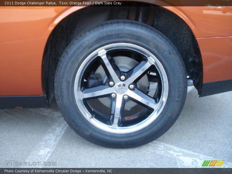 Toxic Orange Pearl / Dark Slate Gray 2011 Dodge Challenger Rallye