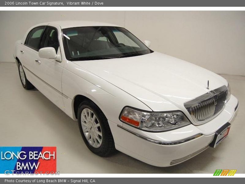 Vibrant White / Dove 2006 Lincoln Town Car Signature