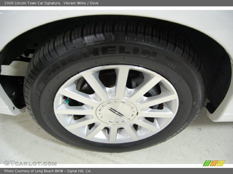  2006 Town Car Signature Wheel