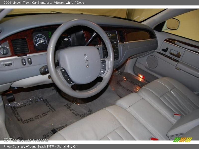  2006 Town Car Signature Dove Interior