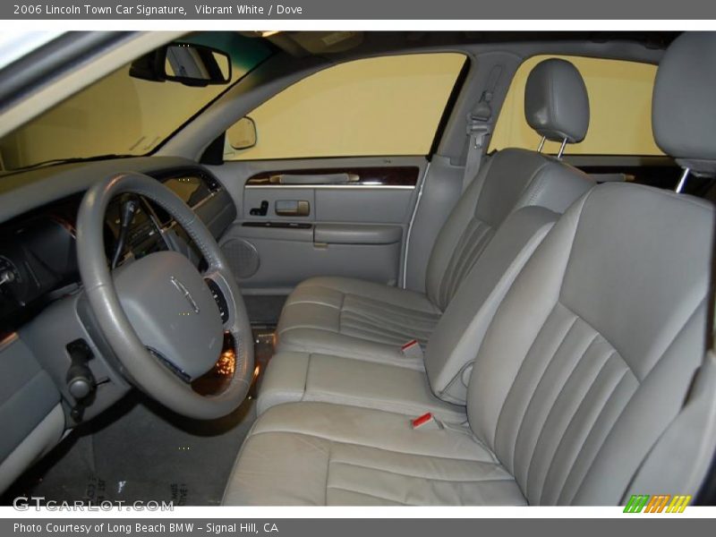 Vibrant White / Dove 2006 Lincoln Town Car Signature