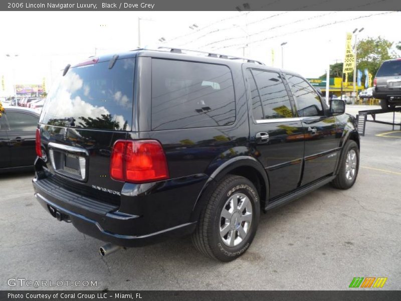 Black / Dove Grey 2006 Lincoln Navigator Luxury