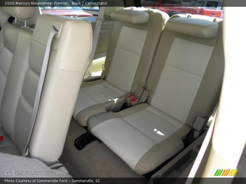  2009 Mountaineer Premier Camel/Sand Interior