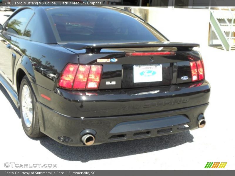 Black / Medium Graphite 2003 Ford Mustang V6 Coupe
