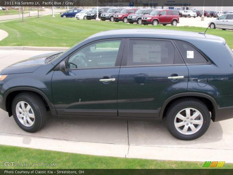 Pacific Blue / Gray 2011 Kia Sorento LX