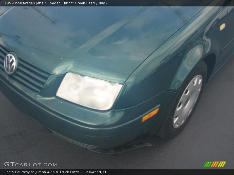 Bright Green Pearl / Black 1999 Volkswagen Jetta GL Sedan