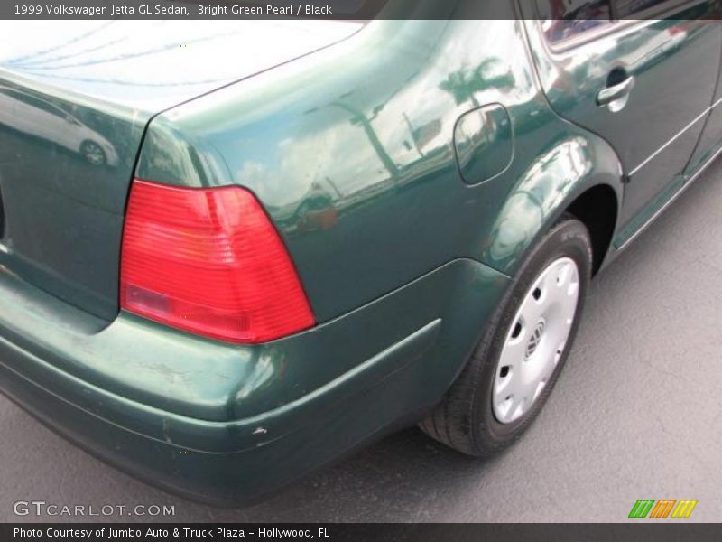 Bright Green Pearl / Black 1999 Volkswagen Jetta GL Sedan