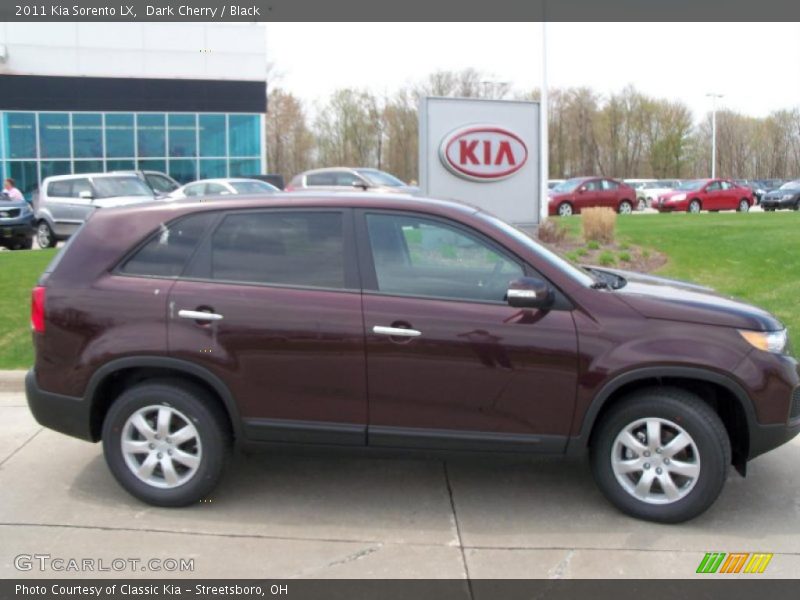 Dark Cherry / Black 2011 Kia Sorento LX