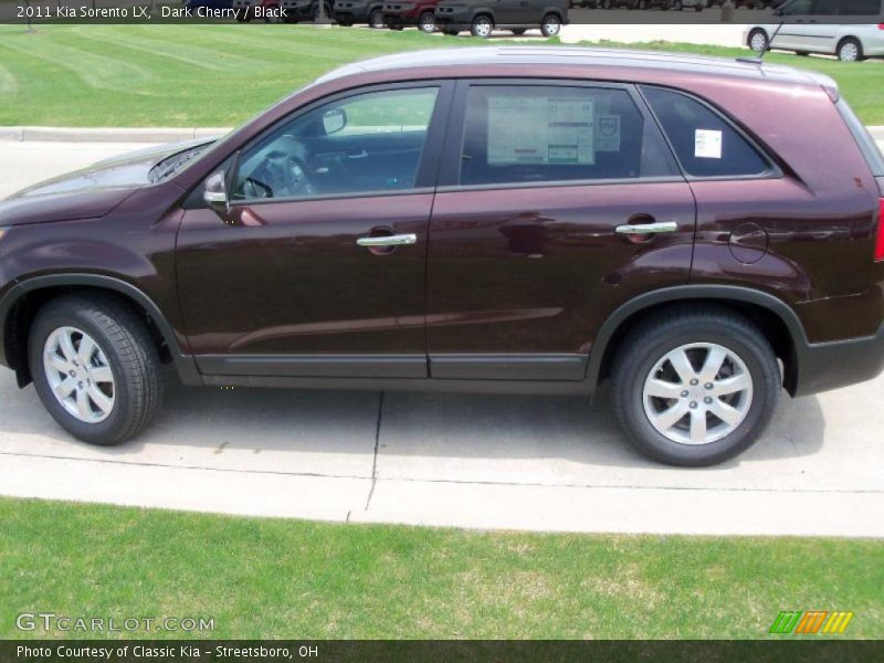 Dark Cherry / Black 2011 Kia Sorento LX