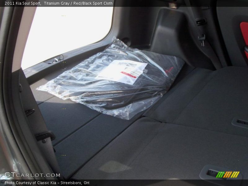 Titanium Gray / Red/Black Sport Cloth 2011 Kia Soul Sport