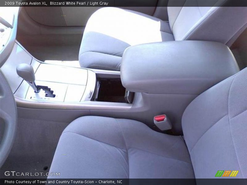 Blizzard White Pearl / Light Gray 2009 Toyota Avalon XL