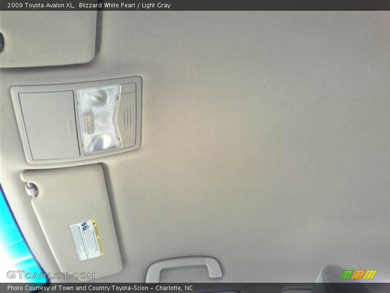 Blizzard White Pearl / Light Gray 2009 Toyota Avalon XL