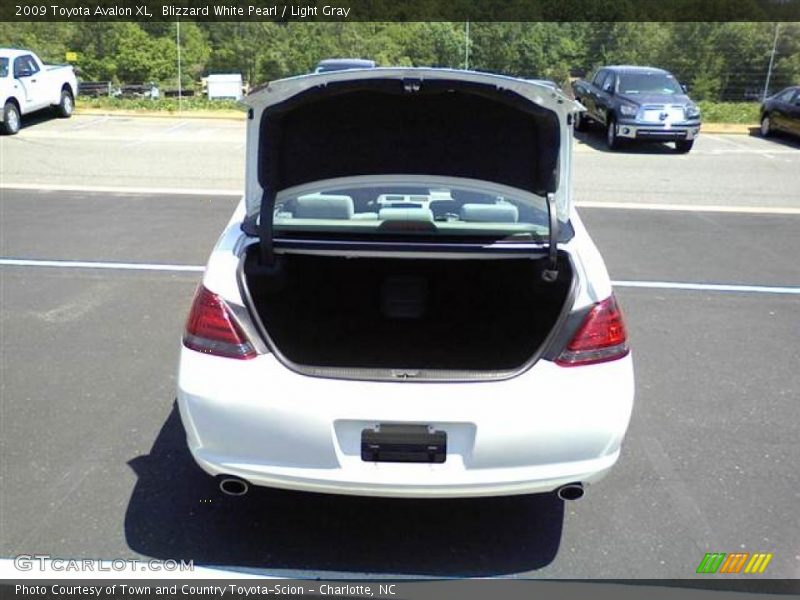 Blizzard White Pearl / Light Gray 2009 Toyota Avalon XL