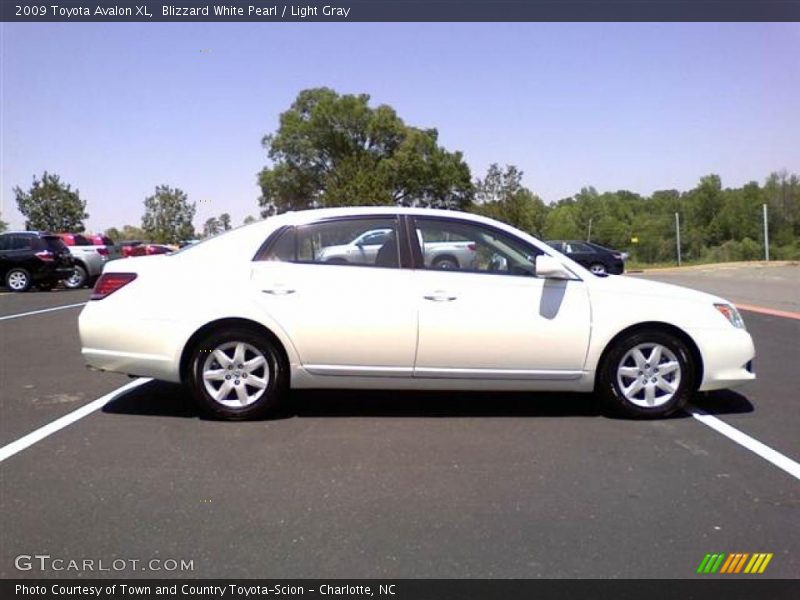 Blizzard White Pearl / Light Gray 2009 Toyota Avalon XL