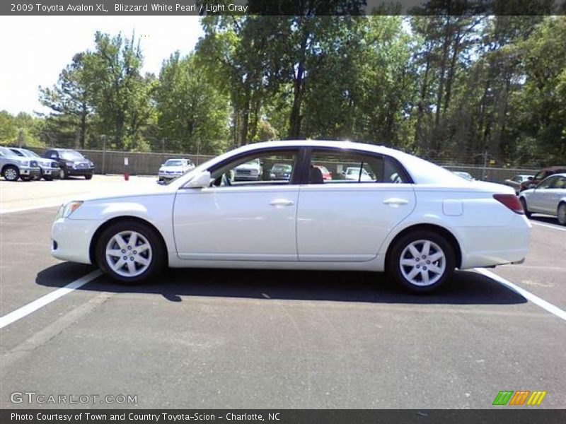 Blizzard White Pearl / Light Gray 2009 Toyota Avalon XL