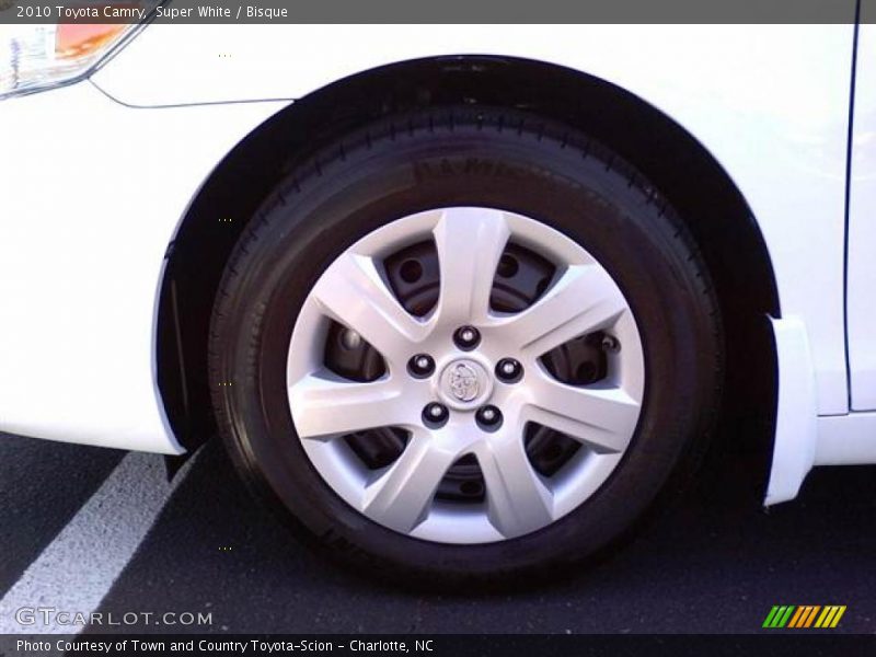 Super White / Bisque 2010 Toyota Camry