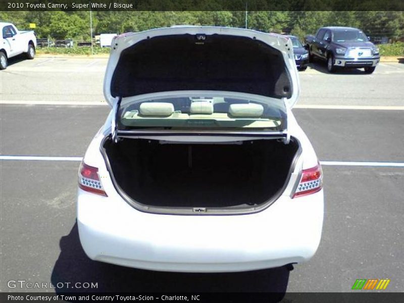 Super White / Bisque 2010 Toyota Camry
