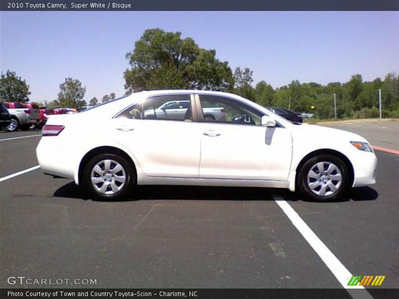 Super White / Bisque 2010 Toyota Camry