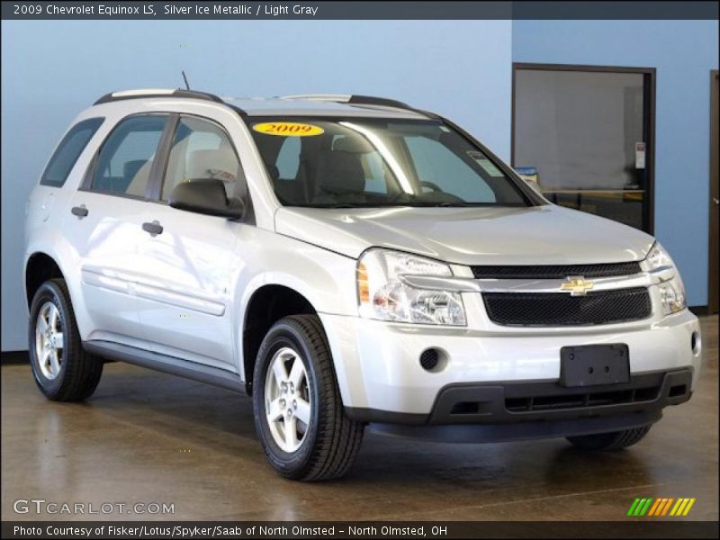 Silver Ice Metallic / Light Gray 2009 Chevrolet Equinox LS