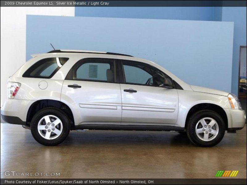 Silver Ice Metallic / Light Gray 2009 Chevrolet Equinox LS