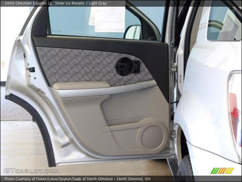 Door Panel of 2009 Equinox LS