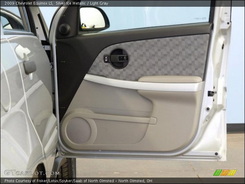 Door Panel of 2009 Equinox LS