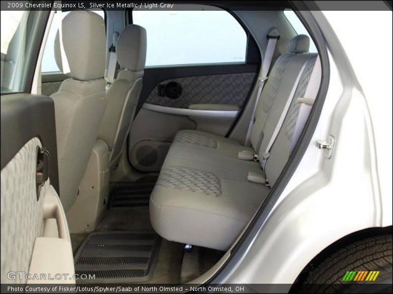 Silver Ice Metallic / Light Gray 2009 Chevrolet Equinox LS