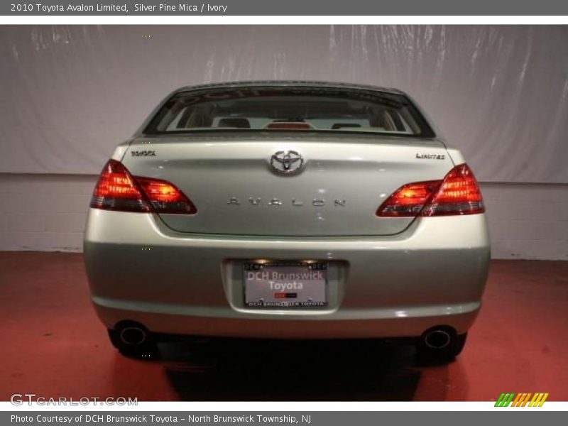 Silver Pine Mica / Ivory 2010 Toyota Avalon Limited