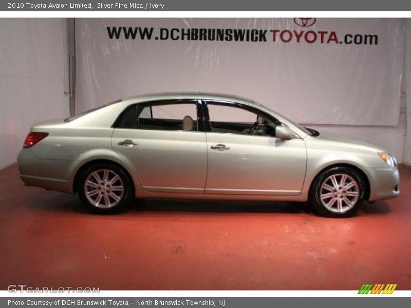 Silver Pine Mica / Ivory 2010 Toyota Avalon Limited