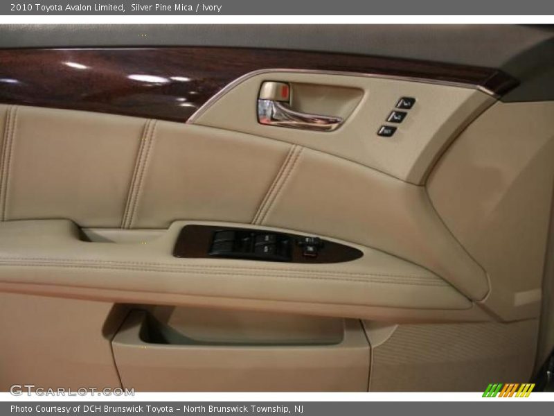 Silver Pine Mica / Ivory 2010 Toyota Avalon Limited