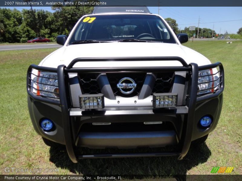 Avalanche White / Desert/Graphite 2007 Nissan Xterra S