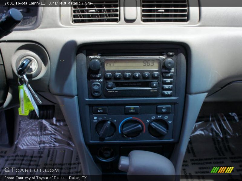 Lunar Mist Metallic / Gray 2001 Toyota Camry LE
