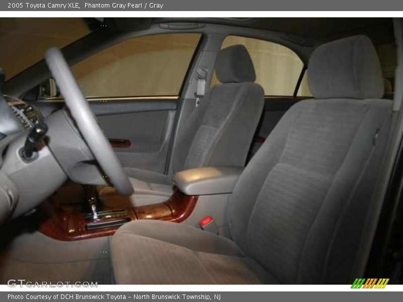 Phantom Gray Pearl / Gray 2005 Toyota Camry XLE