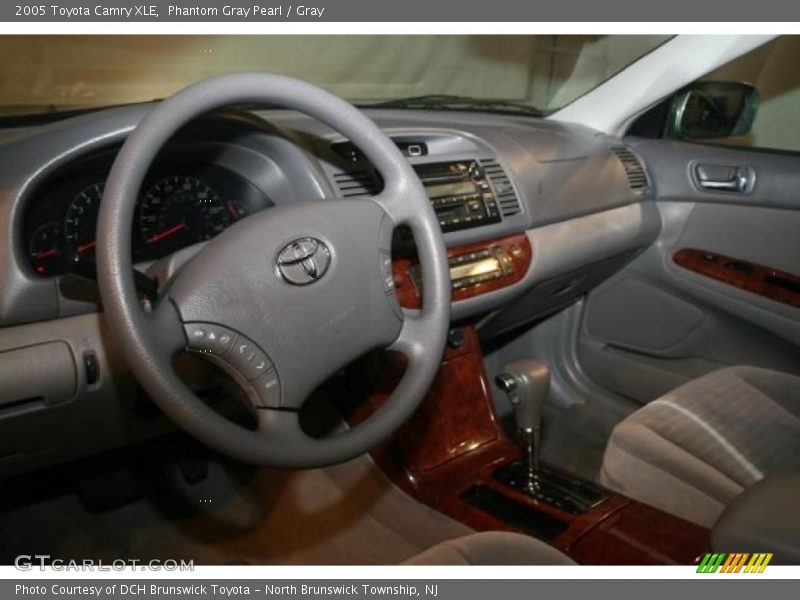 Phantom Gray Pearl / Gray 2005 Toyota Camry XLE