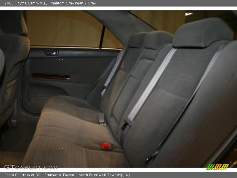 Phantom Gray Pearl / Gray 2005 Toyota Camry XLE