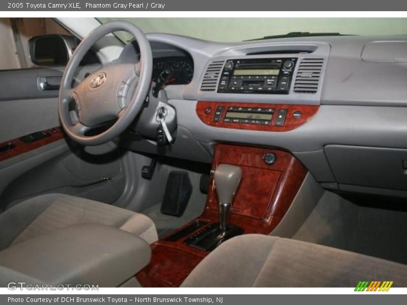 Phantom Gray Pearl / Gray 2005 Toyota Camry XLE