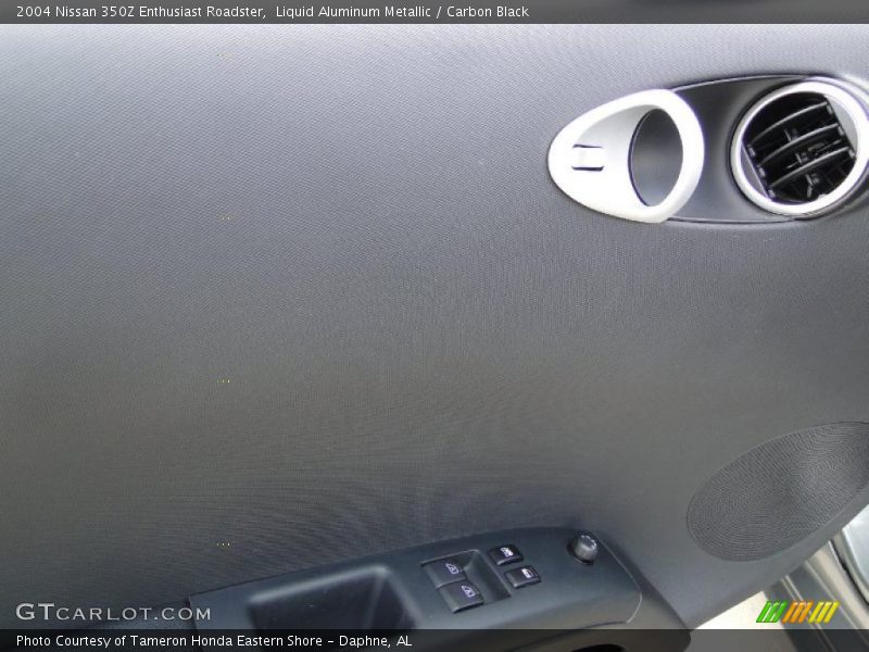 Liquid Aluminum Metallic / Carbon Black 2004 Nissan 350Z Enthusiast Roadster