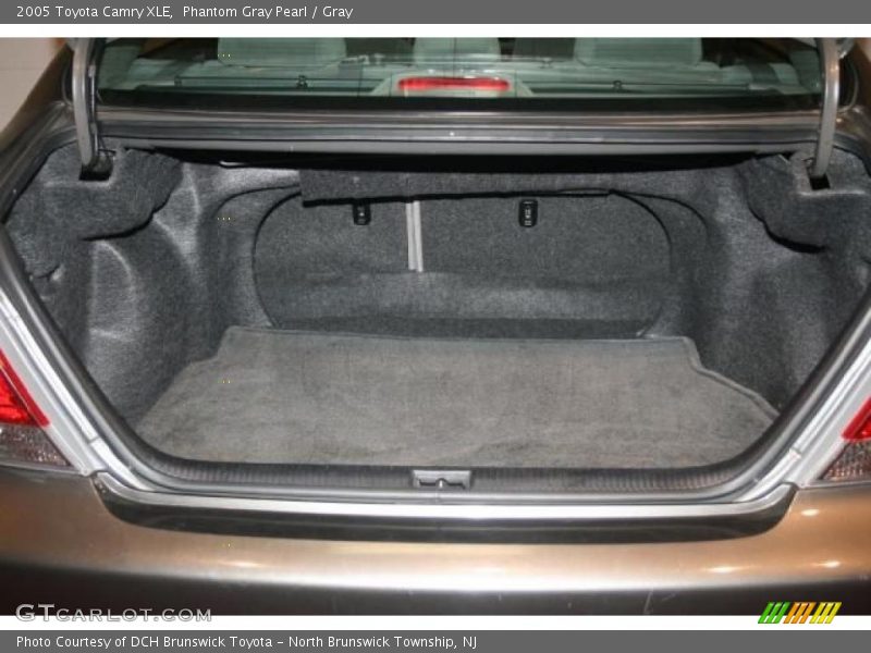 Phantom Gray Pearl / Gray 2005 Toyota Camry XLE