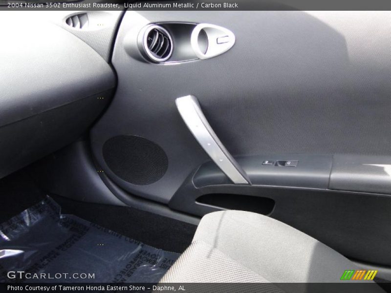 Liquid Aluminum Metallic / Carbon Black 2004 Nissan 350Z Enthusiast Roadster