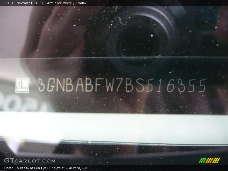 Arctic Ice White / Ebony 2011 Chevrolet HHR LT