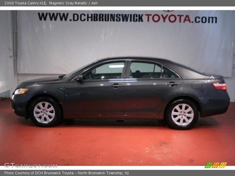 Magnetic Gray Metallic / Ash 2009 Toyota Camry XLE