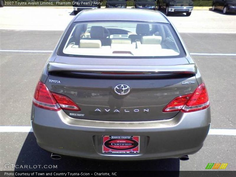 Phantom Gray Pearl / Ivory 2007 Toyota Avalon Limited