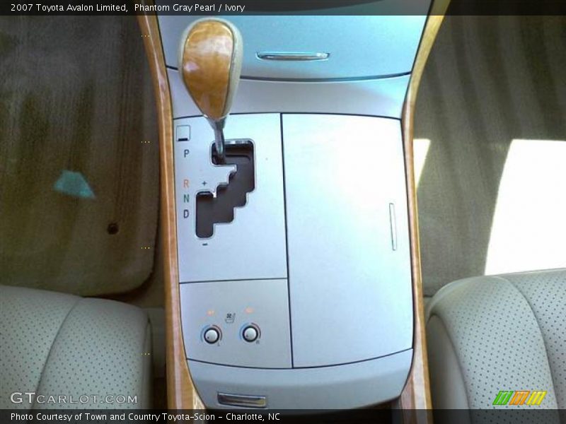 Phantom Gray Pearl / Ivory 2007 Toyota Avalon Limited