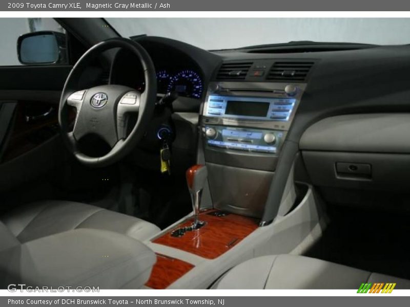 Magnetic Gray Metallic / Ash 2009 Toyota Camry XLE