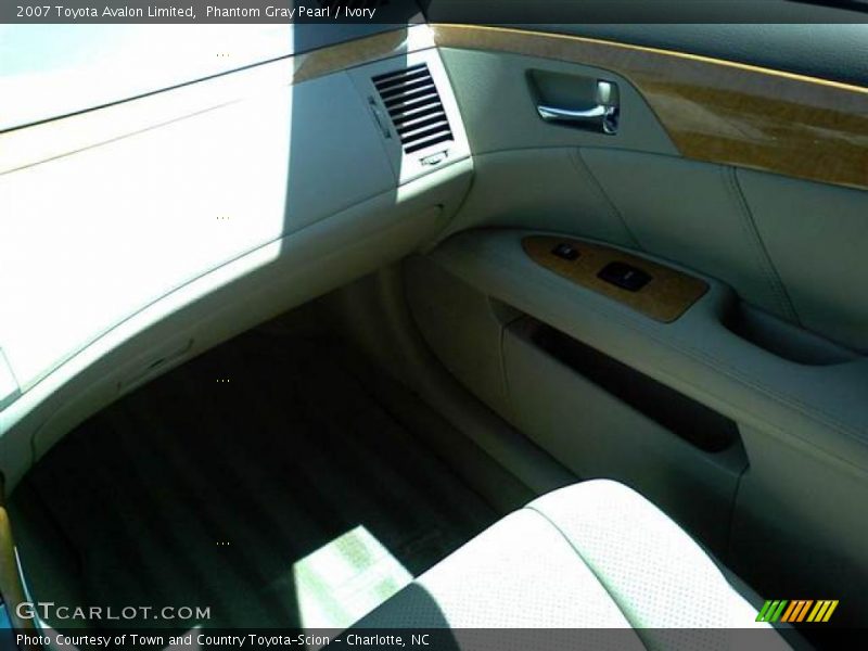 Phantom Gray Pearl / Ivory 2007 Toyota Avalon Limited