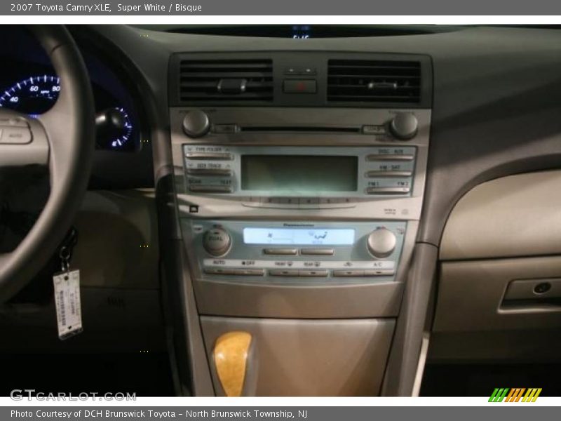 Super White / Bisque 2007 Toyota Camry XLE