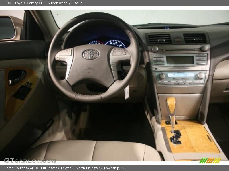 Super White / Bisque 2007 Toyota Camry XLE