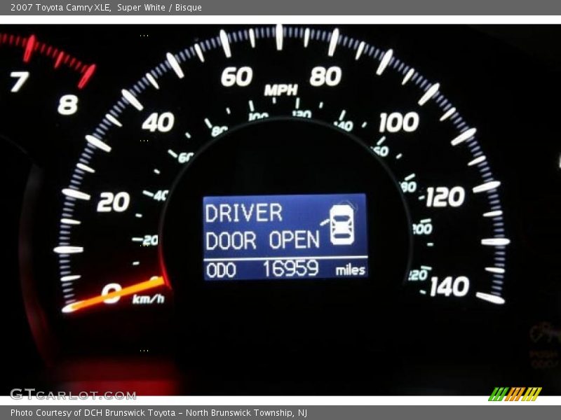 Super White / Bisque 2007 Toyota Camry XLE
